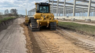 Úprava pláně pro konstrukční násypy cesty