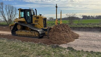 Úprava pláně pro konstrukční násypy cesty