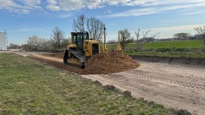 Úprava pláně pro konstrukční násypy cesty