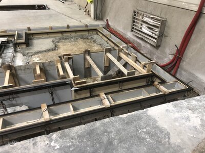 Výrobní haly  - železobetonové monolity pro výrobní technologie