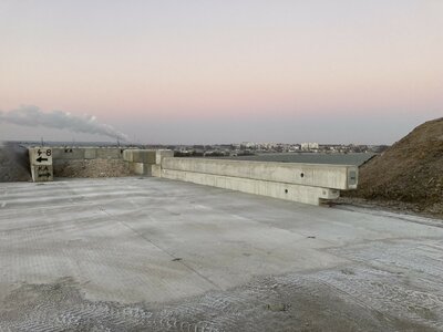 Recyklační a skladové centrum 