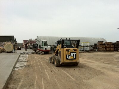 Konstrukční násypy pro venkovní plochy a železobetonové kryty