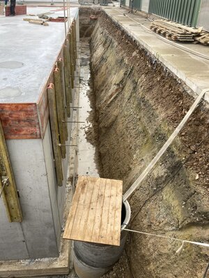 Záchytná podzemní nádrž na dešťovou vodu