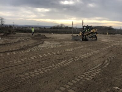 Konstrukční násypy venkovních ploch pod železobetonové kryty