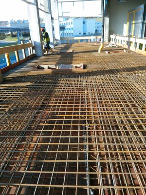 Betonáž patra lakovny