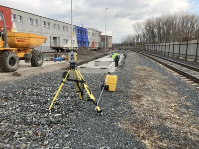 Monolit drážní váhy