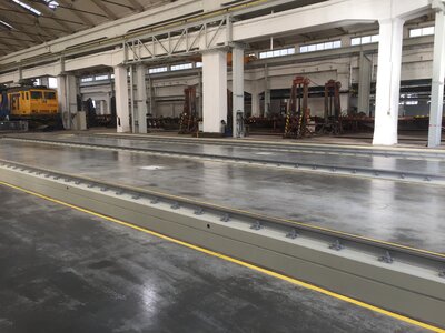 Monolitické železobetonové kryty a montážní jámy