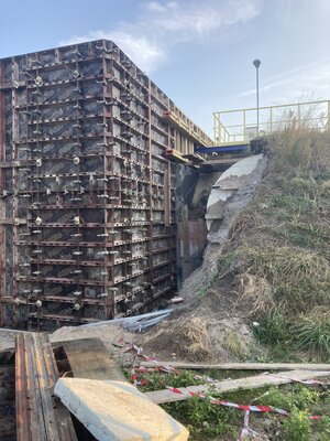 Monolit pro nádrž peroxidu