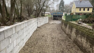 Výstavba monolitické zdi