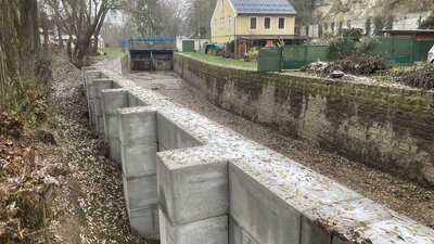 Výstavba monolitické zdi