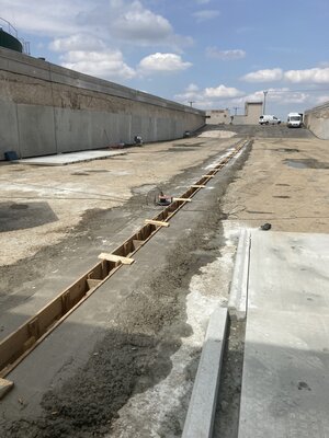 Odvodňovací kanál a vložkování stěn