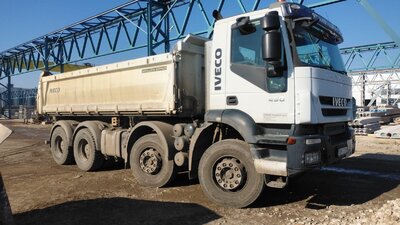 IVECO TRAKKER 8x4
